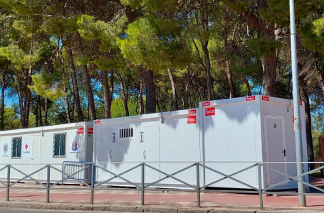 Estructura modular ubicada en un entorno natural, ideal para uso como vivienda temporal o segunda vivienda. Diseño funcional y adaptable, con acabados que garantizan comodidad. Perfecta para quienes buscan una opción de casa prefabricada. Tecno Fast Home.
---
Vivienda modular en un entorno arbolado, diseñada para ofrecer soluciones habitacionales rápidas y eficientes. Ideal como casa prefabricada, combina funcionalidad y confort. Una excelente opción para una segunda vivienda. Tecno Fast Home.